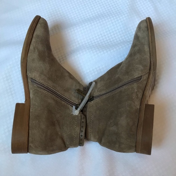 Italeau Tan Suede Handmade in Italy Ankle Boots 6 - Picture 8 of 8